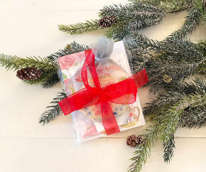 Small gift set with ribbon